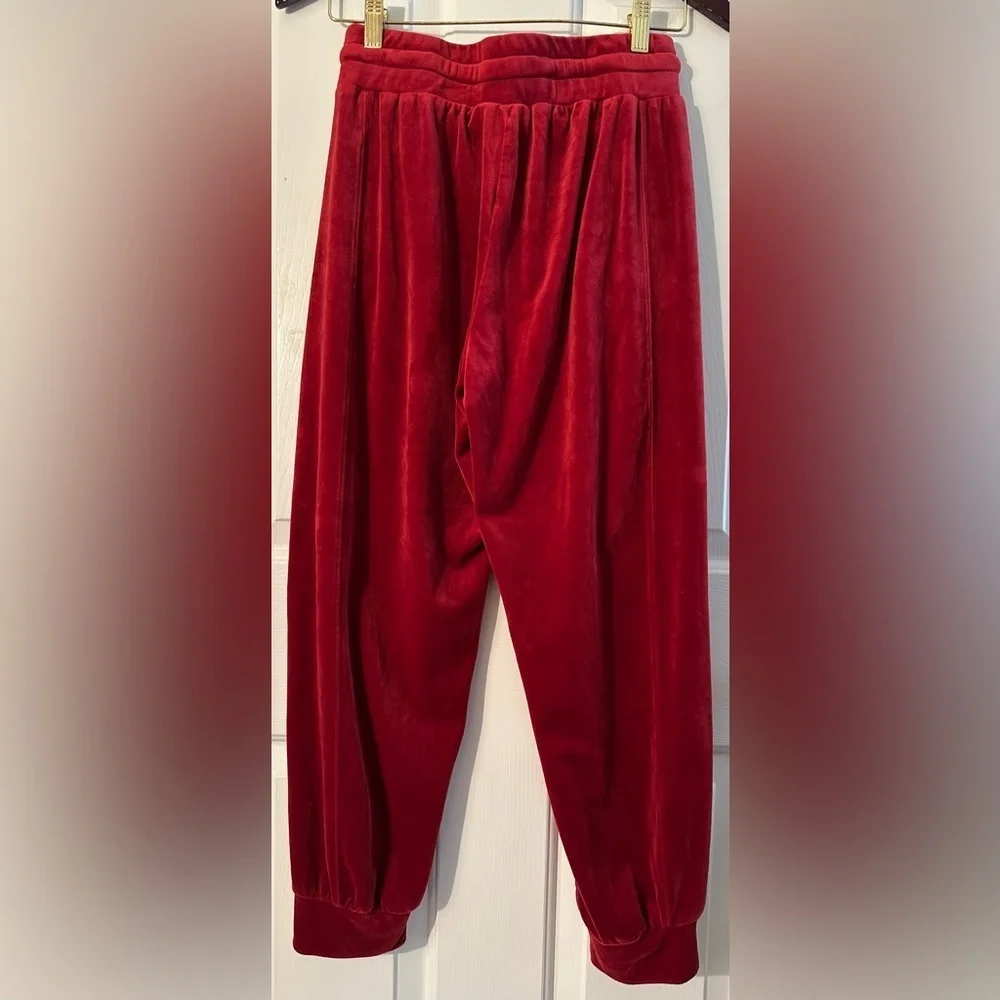 SATURDAY SUNDAY XS Valentine’s Holiday RED Velvety Velour Soft Joggers PRISTINE!